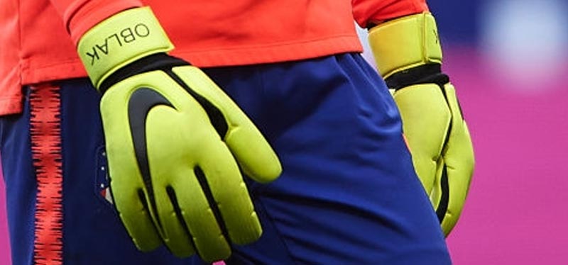 Jan oblak best sale goalkeeper gloves